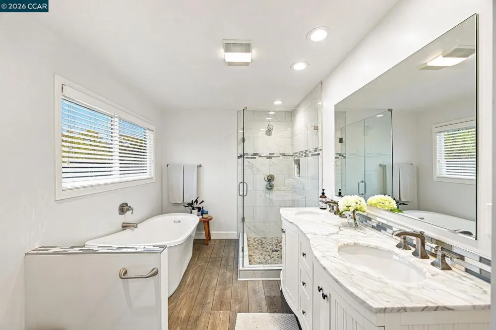 19 Inverness Dr Napa, CA 94558