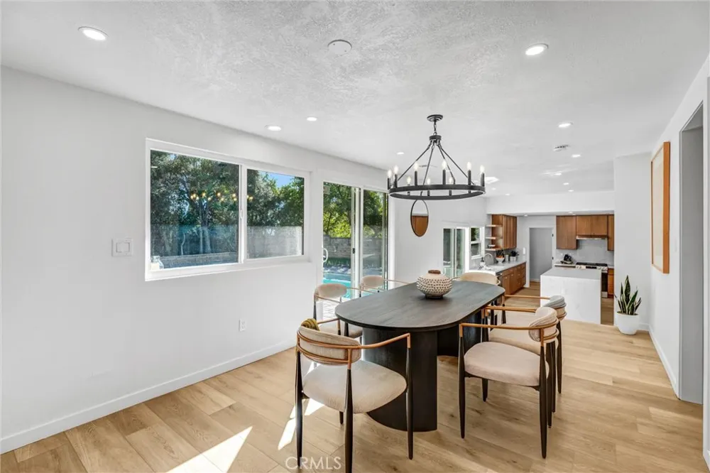 27064 Esward Drive Calabasas, CA 91301