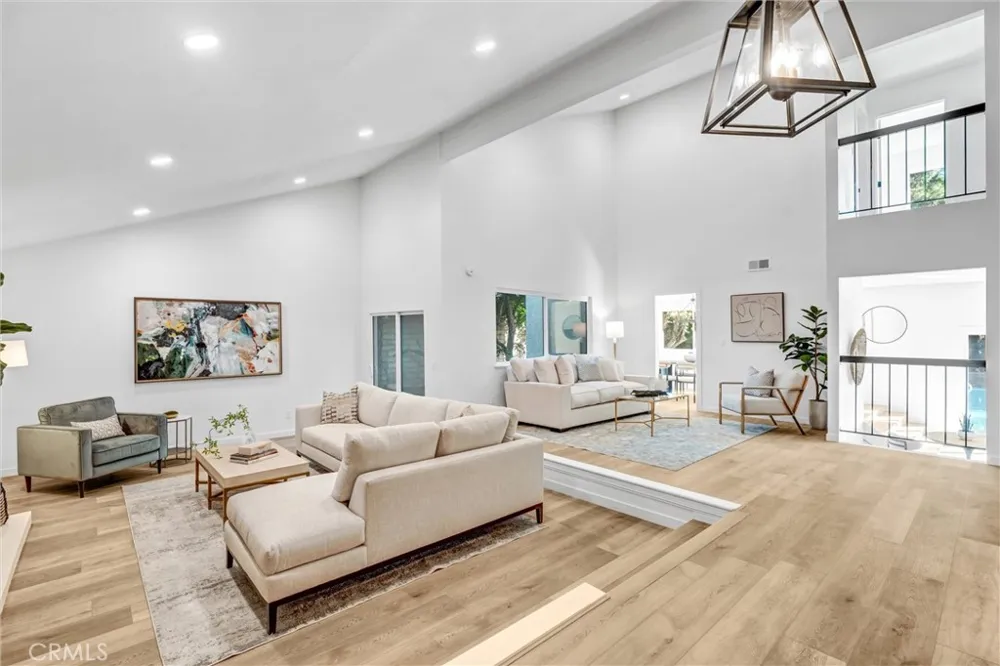 27064 Esward Drive Calabasas, CA 91301