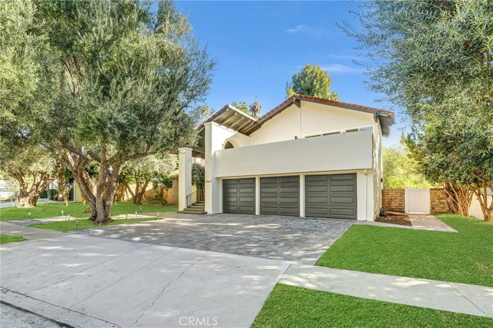 27064 Esward Drive Calabasas, CA 91301
