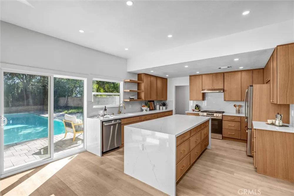27064 Esward Drive Calabasas, CA 91301