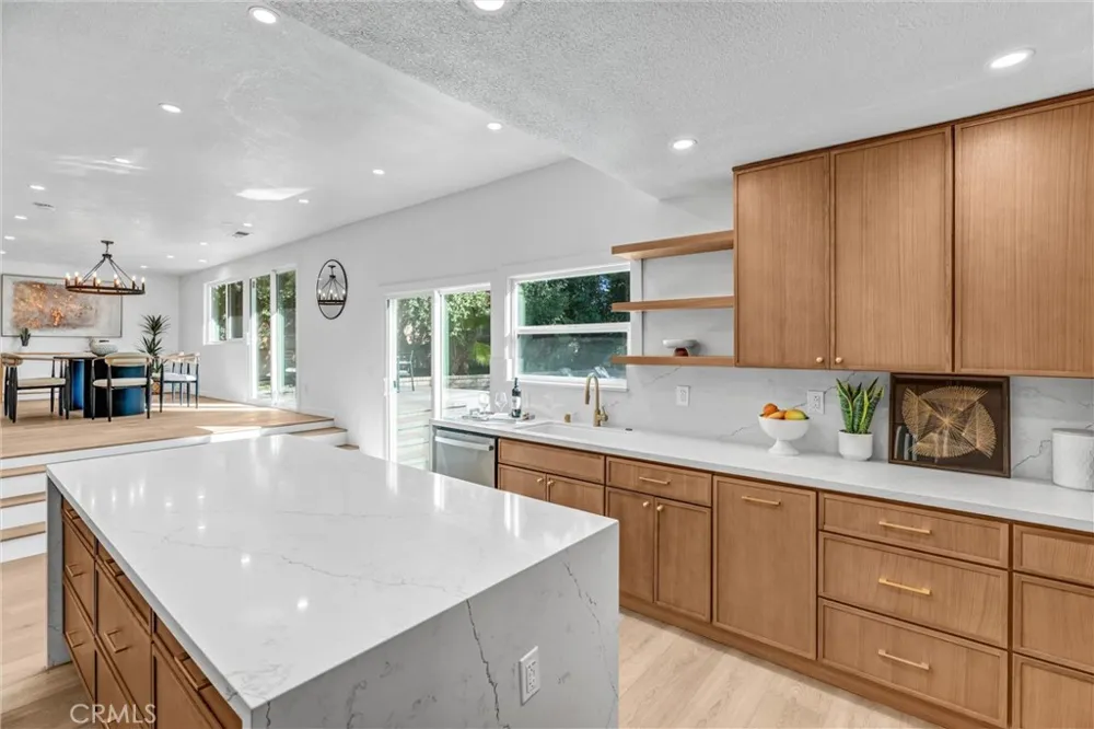 27064 Esward Drive Calabasas, CA 91301