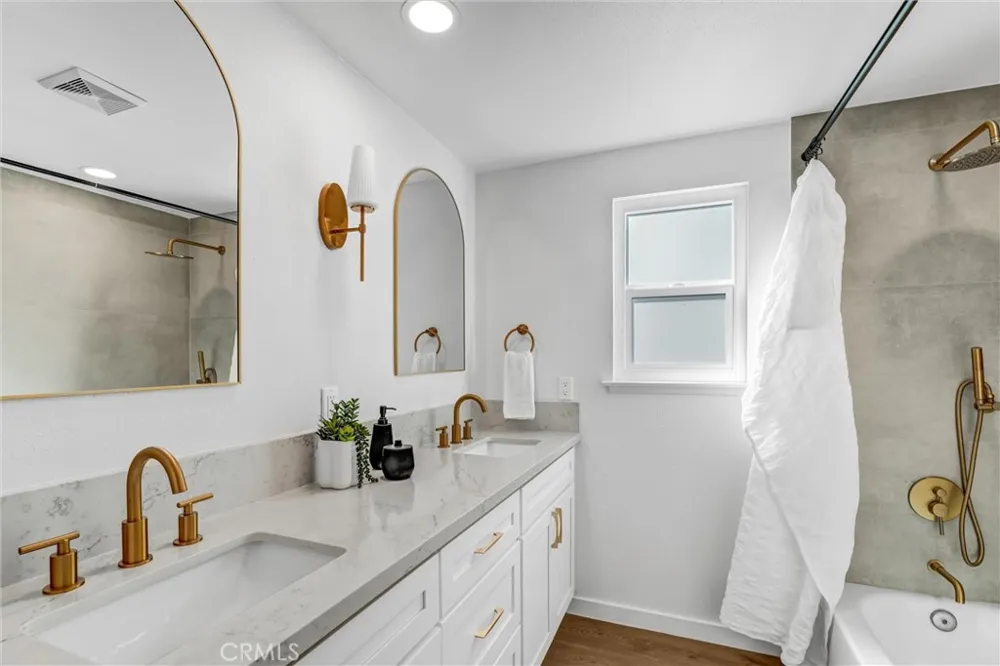 27064 Esward Drive Calabasas, CA 91301