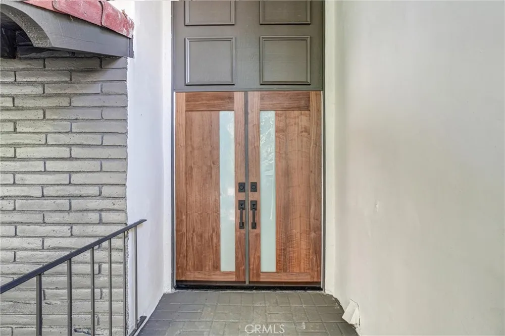 27064 Esward Drive Calabasas, CA 91301