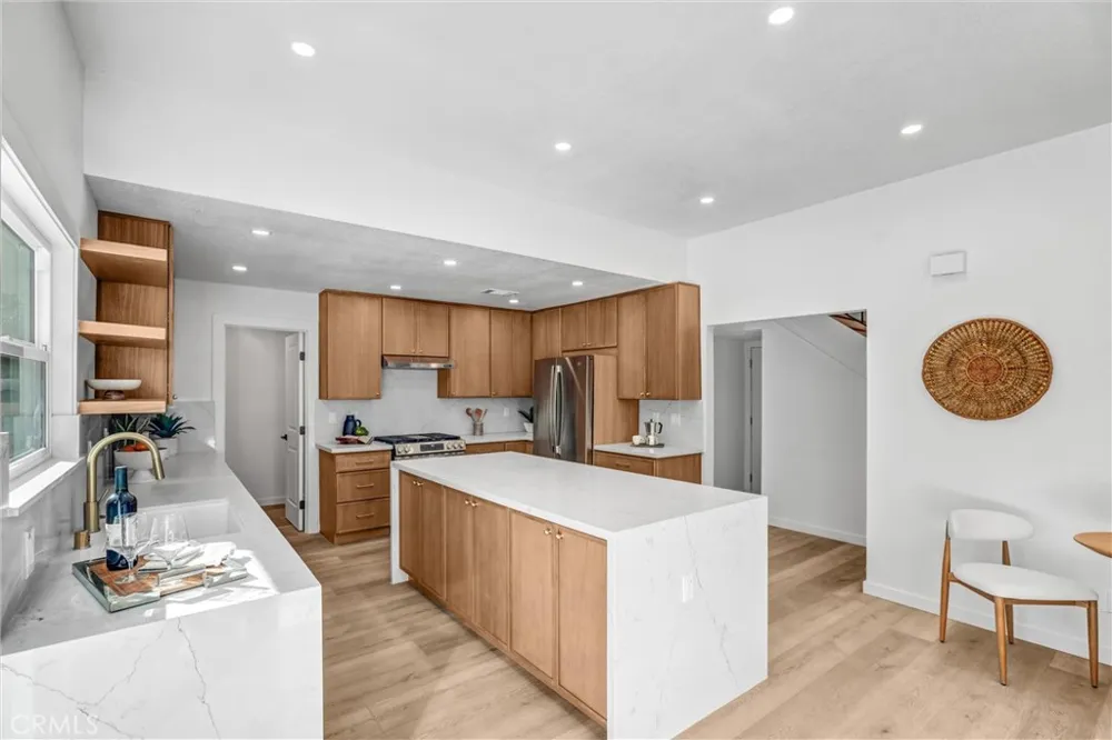 27064 Esward Drive Calabasas, CA 91301