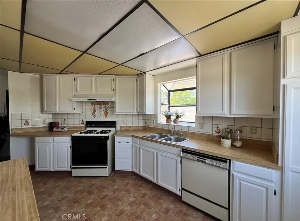 5034 Templeton Street #B El Sereno, CA 90032