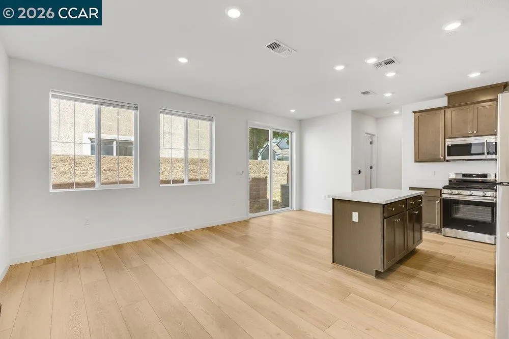 8837 J Sheehan St Elk Grove, CA 95624