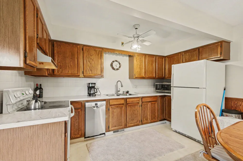 8530 SW Elkwood Drive SW Byron Center, MI 49315