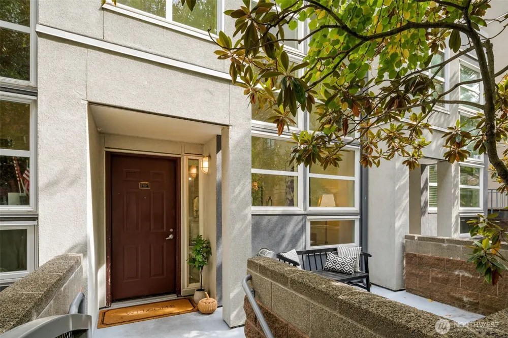 10042 Main Street #112 Bellevue, WA 98004