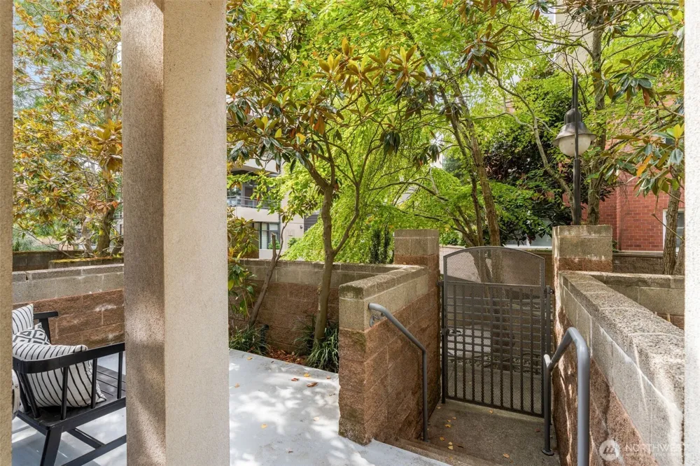 10042 Main Street #112 Bellevue, WA 98004