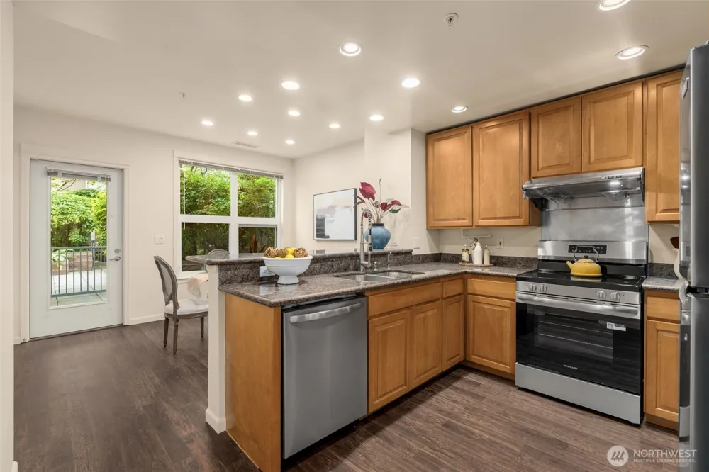 10042 Main Street #112 Bellevue, WA 98004