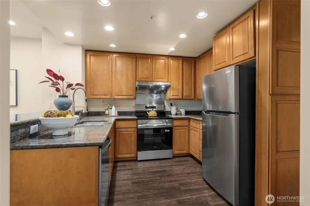 10042 Main Street #112 Bellevue, WA 98004