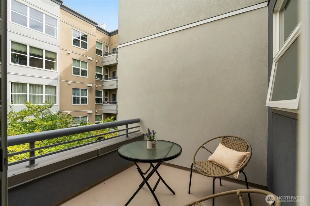 10042 Main Street #112 Bellevue, WA 98004
