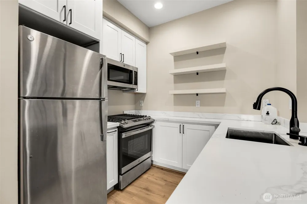10042 Main Street #112 Bellevue, WA 98004