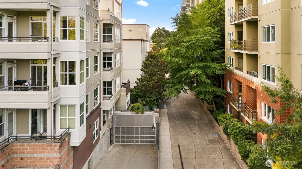 10042 Main Street #112 Bellevue, WA 98004