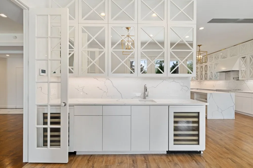17 Hedgebrook Way The Hills, TX 78738