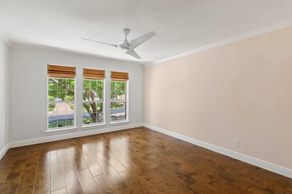 17 Hedgebrook Way The Hills, TX 78738