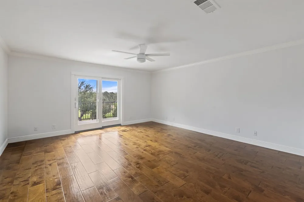 17 Hedgebrook Way The Hills, TX 78738