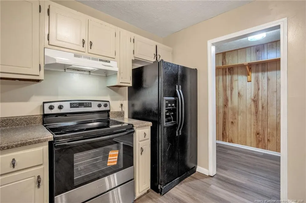 733 Goodyear Drive Spring Lake, NC 28390