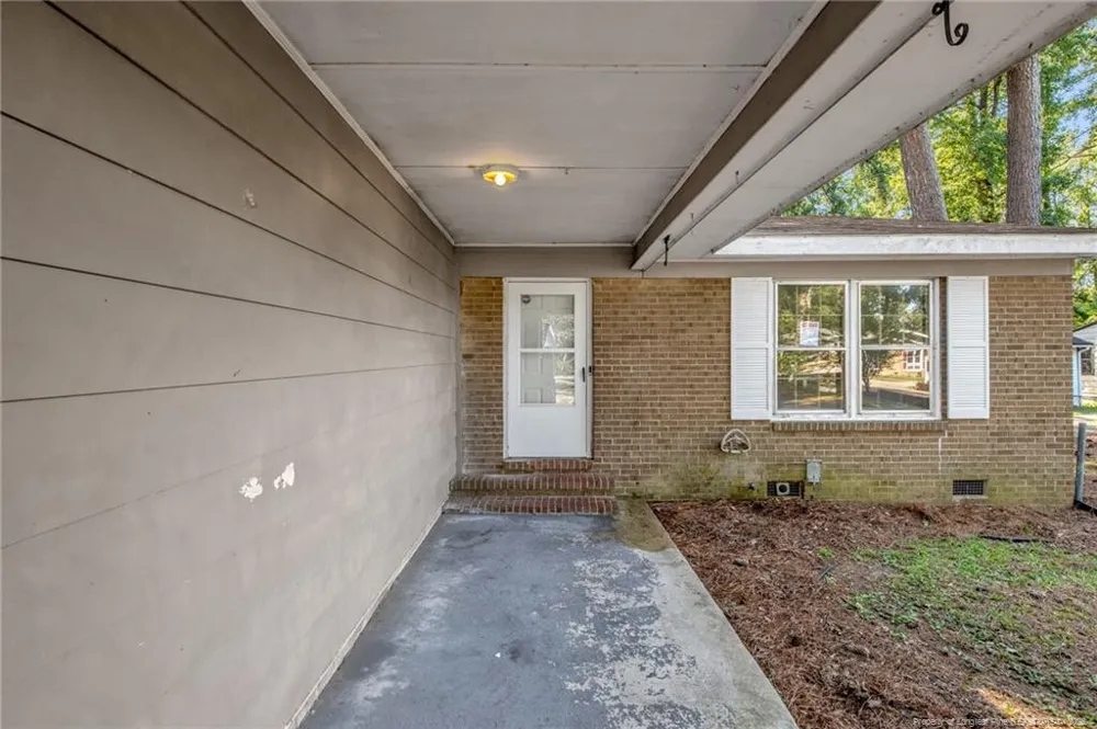 733 Goodyear Drive Spring Lake, NC 28390
