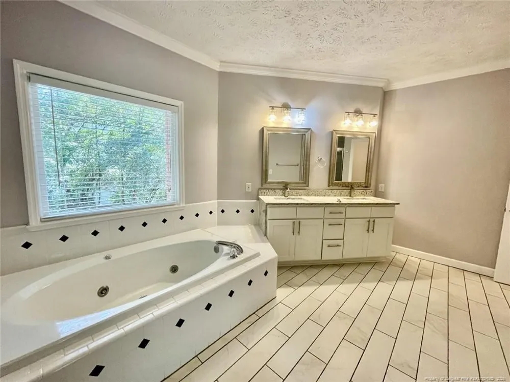 6214 Kirkwall Road Fayetteville, NC 28311