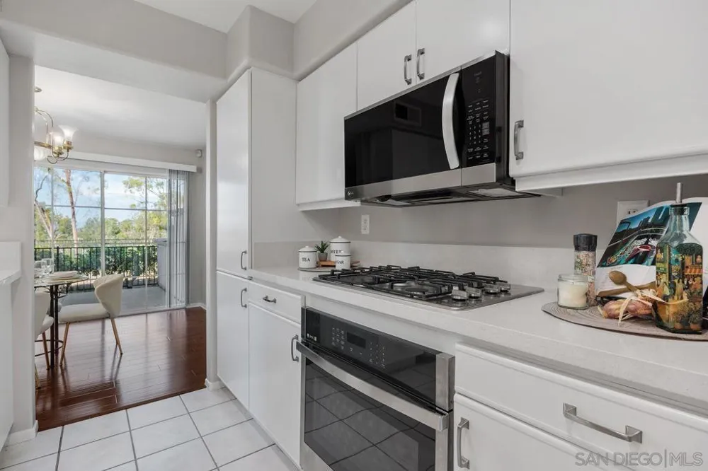 11916 Tivoli Park #8 San Diego, CA 92128