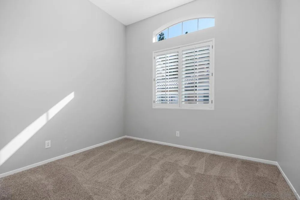 11916 Tivoli Park #8 San Diego, CA 92128