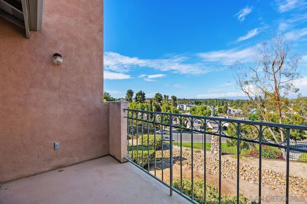 11916 Tivoli Park #8 San Diego, CA 92128