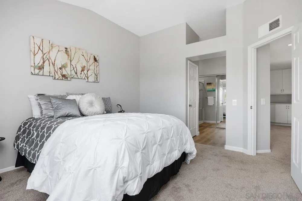 11916 Tivoli Park #8 San Diego, CA 92128