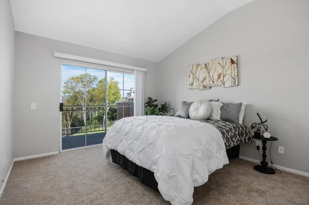 11916 Tivoli Park #8 San Diego, CA 92128
