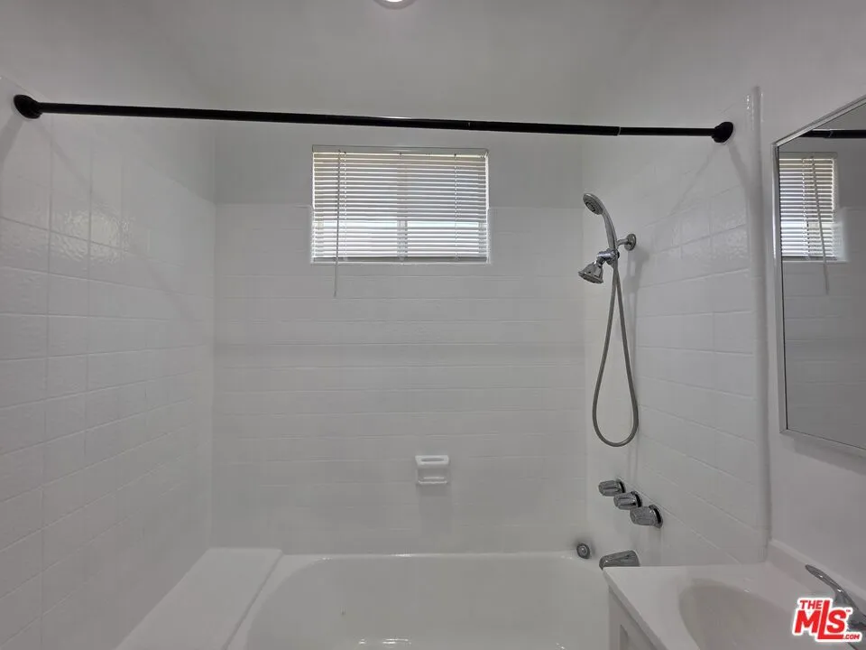1430 Franklin Street #B Santa Monica, CA 90404