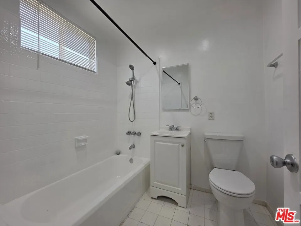 1430 Franklin Street #B Santa Monica, CA 90404