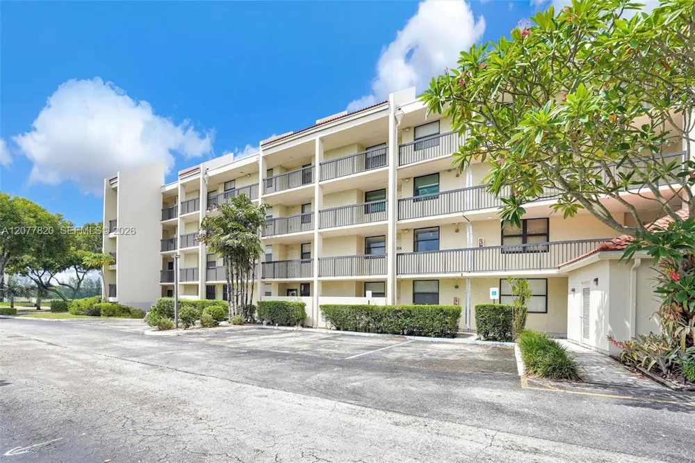 117 Lake Emerald Dr #204 Oakland Park, FL 33309