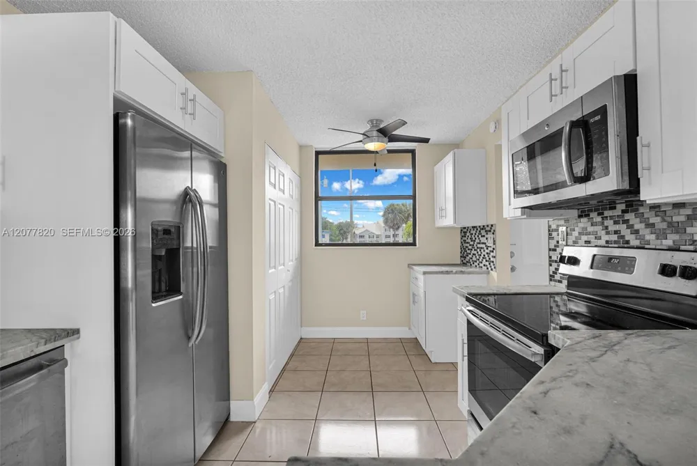 117 Lake Emerald Dr #204 Oakland Park, FL 33309