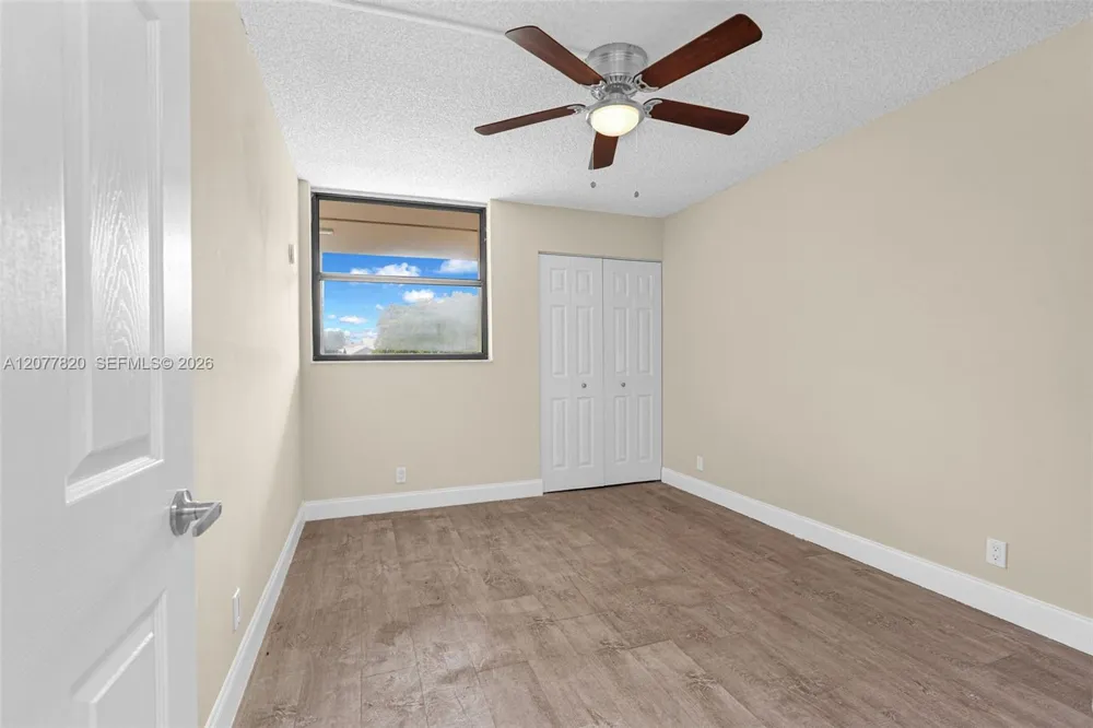 117 Lake Emerald Dr #204 Oakland Park, FL 33309