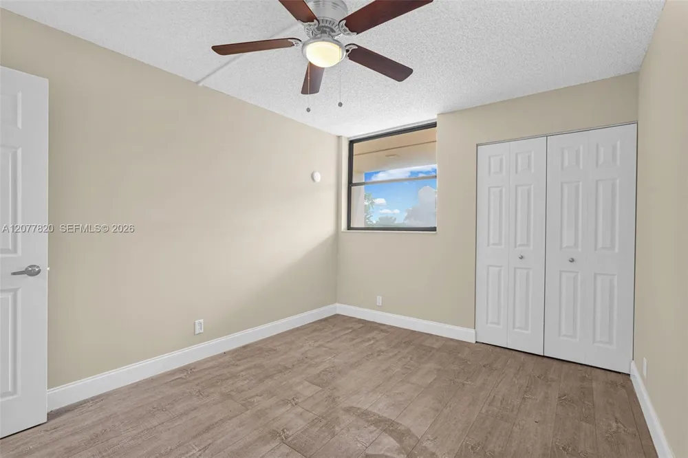 117 Lake Emerald Dr #204 Oakland Park, FL 33309