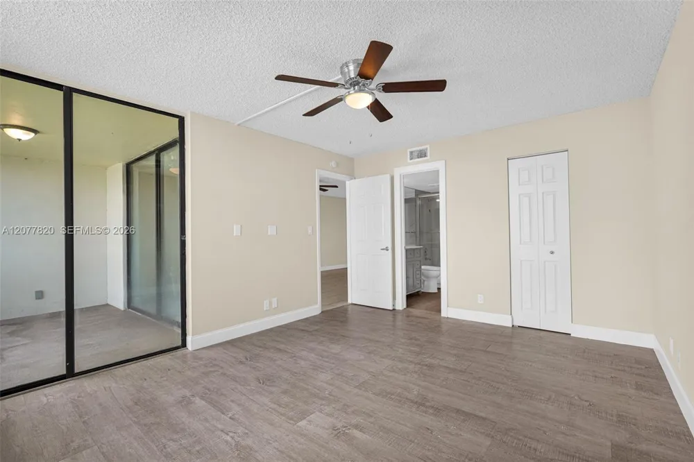 117 Lake Emerald Dr #204 Oakland Park, FL 33309