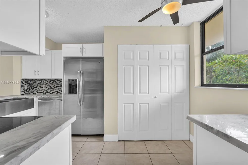 117 Lake Emerald Dr #204 Oakland Park, FL 33309