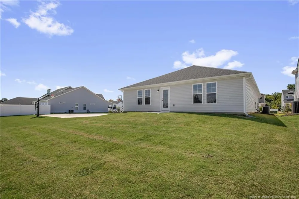 8 W Emily Gardens Drive Selma, NC 27576