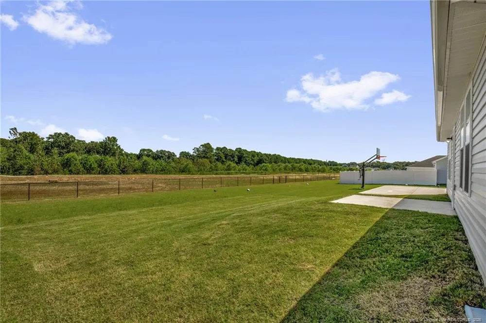 8 W Emily Gardens Drive Selma, NC 27576