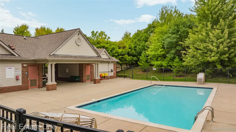 27062 Victoria Road Novi City, MI 48374