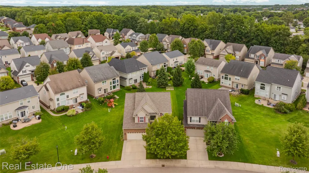 27062 Victoria Road Novi City, MI 48374