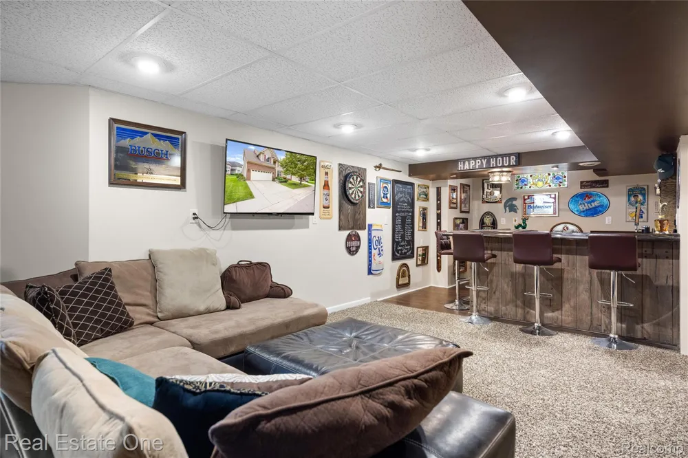 27062 Victoria Road Novi City, MI 48374