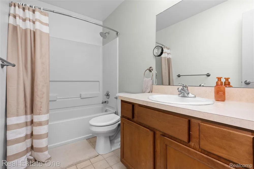 27062 Victoria Road Novi City, MI 48374