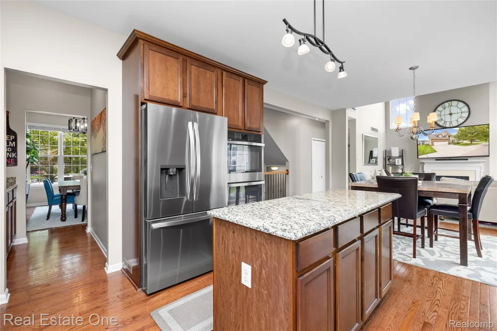 27062 Victoria Road Novi City, MI 48374