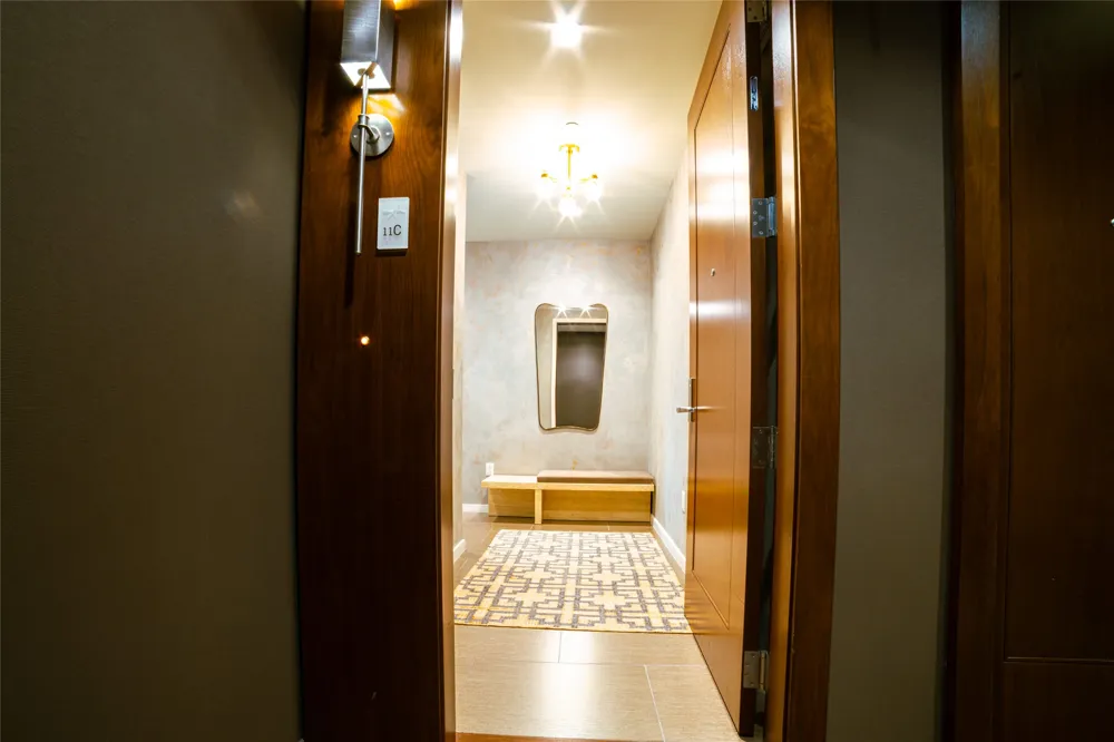 200 Congress Avenue #11C Austin, TX 78701