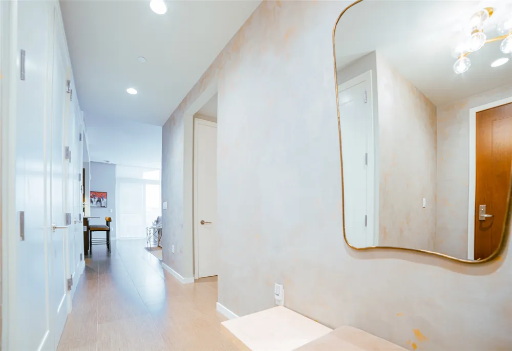 200 Congress Avenue #11C Austin, TX 78701