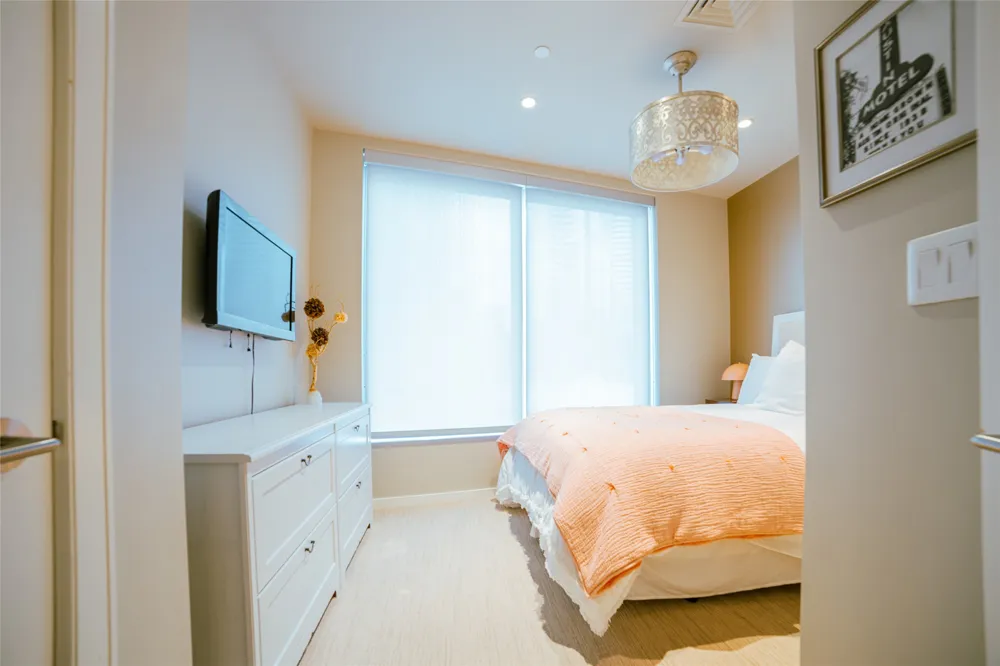 200 Congress Avenue #11C Austin, TX 78701