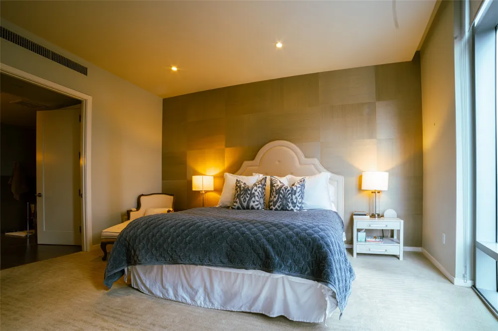 200 Congress Avenue #11C Austin, TX 78701