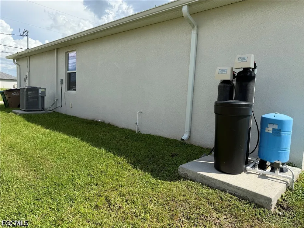 NW 3rd Avenue Cape Coral, FL 33993